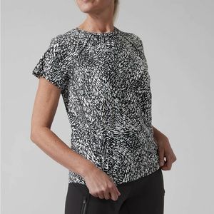 Athleta Ultimate Train Printed Tee in Windstorm Black